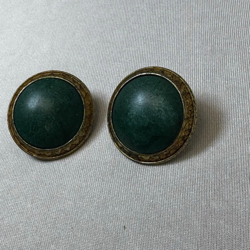 Vintage Matte Green & Gold‎ Tone Dome Earrings